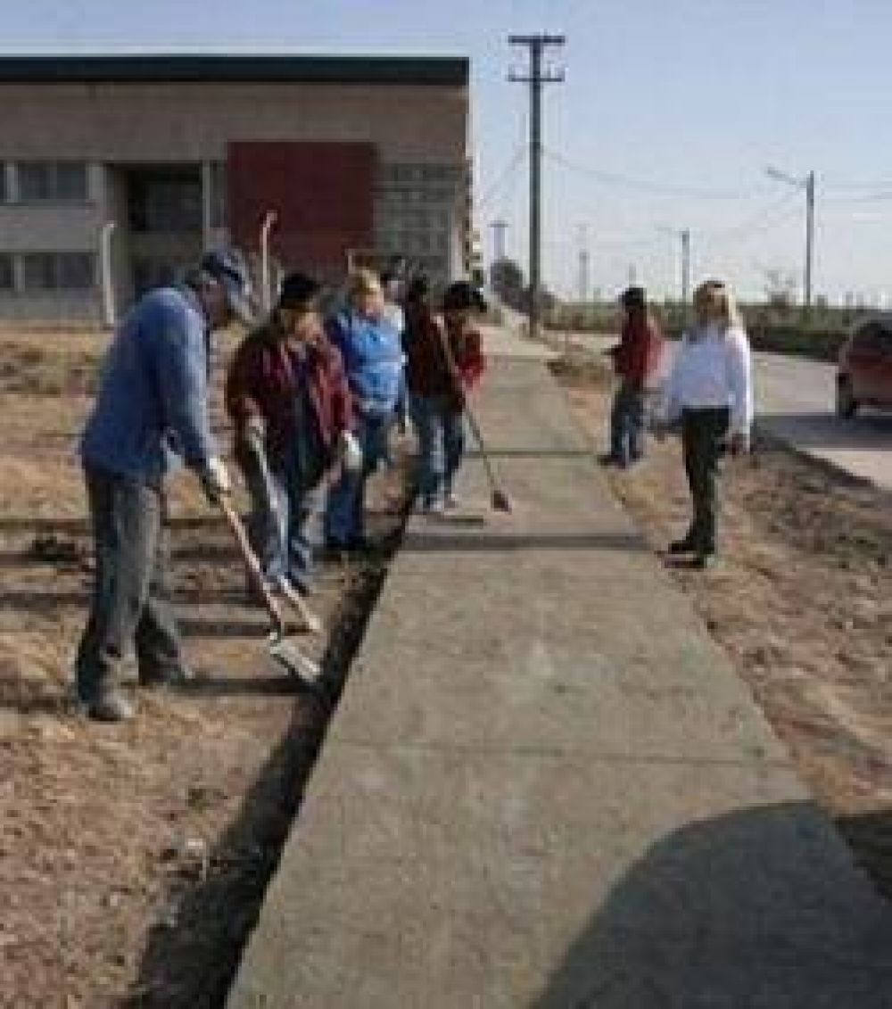 Cooperativas: Avanza a paso firme el plan �Argentina Trabaja�