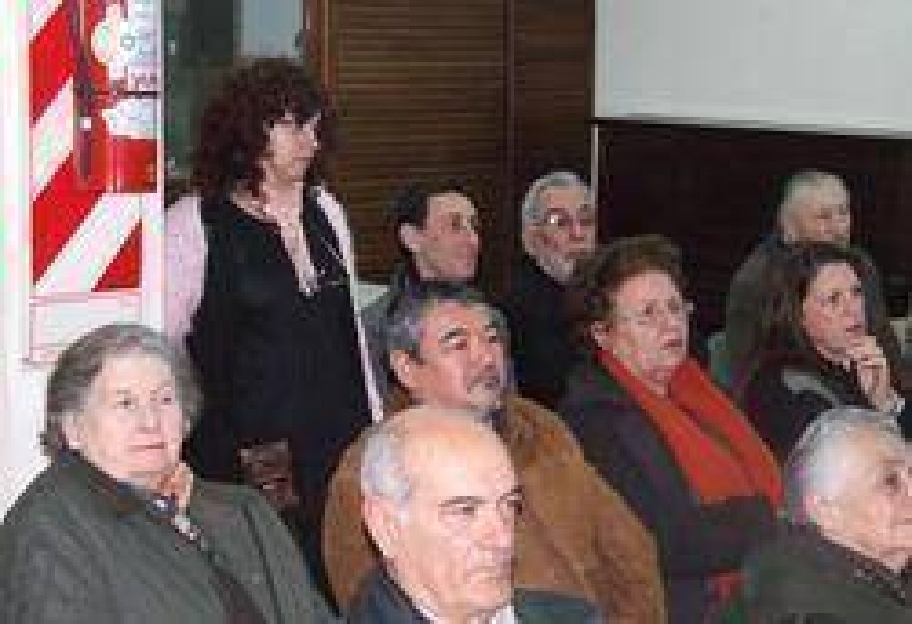 Importante disertaci�n sobre �Edificios hist�ricos y urbanismo en Campana�