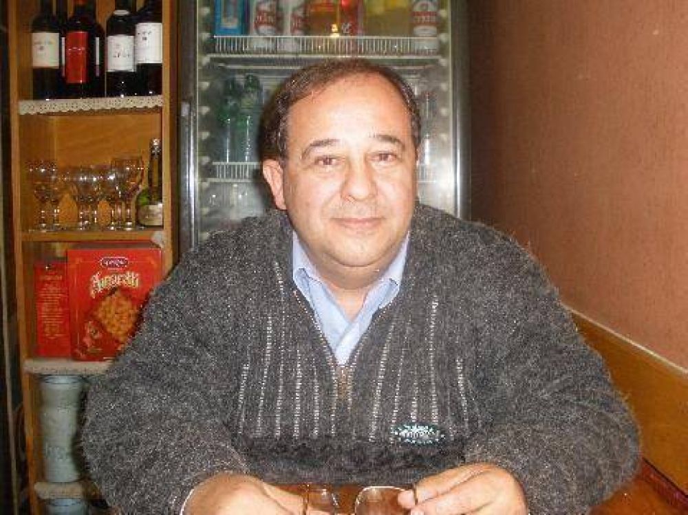 Entrevista Elecciones y proyectos en la C�mara de Comercio e Industria de Berisso