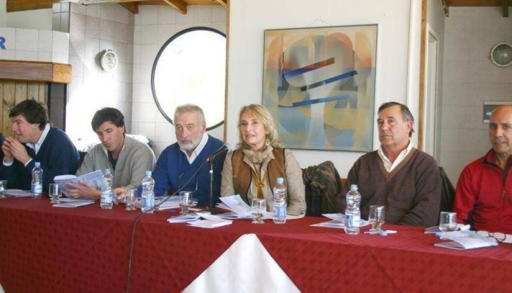 Contundente respaldo a Susana Salerno y la CD del Club N�utico de Mar del Plata