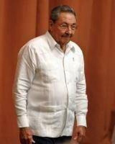 R�gimen cubano anuncia reducci�n de empleo p�blico y autoriza peque�os negocios privados