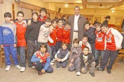 El intendente, Ing. Jorge Ferraresi, visit� el Club Social y Deportivo �Villa Ideal�