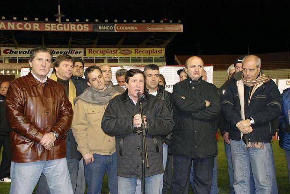 DAR�O D�AZ P�REZ PRESIDI� EL CIERRE DEL MUNDIALITO DE FUTBOL INFANTIL�LAN�S TU AMIGO�
