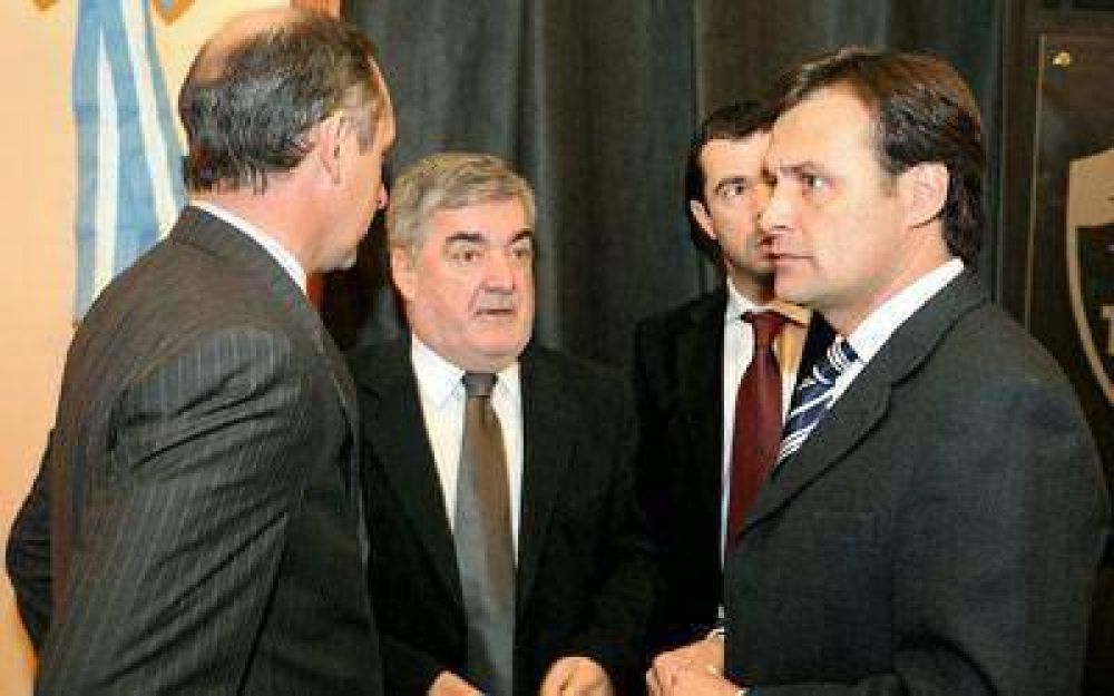 Licitaci�n y t�tulos en la nueva agenda comodorense de Das Neves