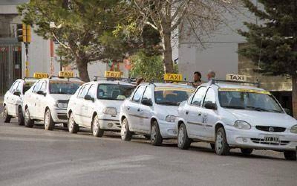 Por pedido de taxistas, se viene otro aumento