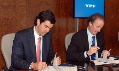 Gobernador Urtubey firma un acuerdo con YPF por proyectos exploratorios de hidrocarburos