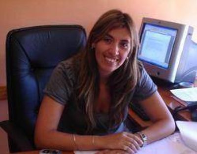  Ocupar� un cargo en la Justicia: La Dra. Mar�a Eugenia Giroldi se aleja de la Secretar�a Privada Municipal Su lugar en el Municipio ser� ocupado por el Lic. Mauro Di Mar�a