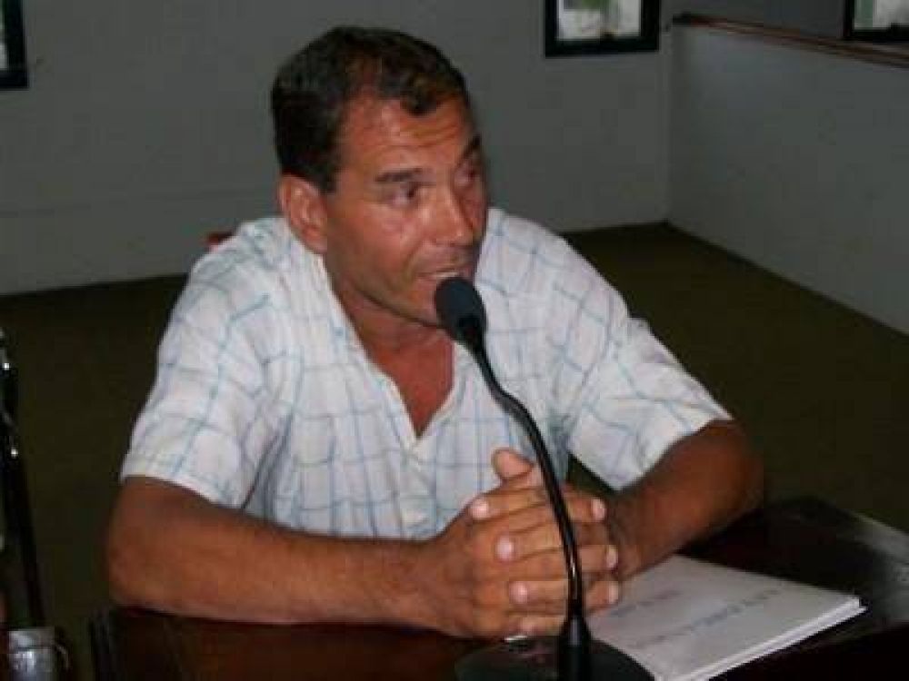 El secretario de gobierno denunci� a una familia usurpadora