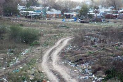 En Villa Massoni Varias quejas por el basural detr�s del Club Belgrano