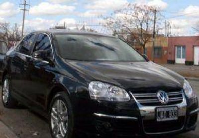 Behler se hizo comprar un auto m�s caro que el del Gobernador