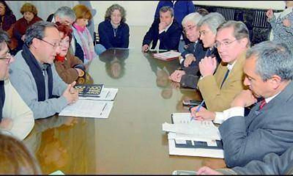 SUTE quiere aumento de asignaciones familiares y promete movilizarse