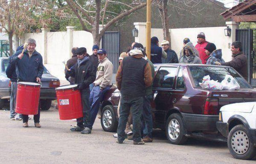 Paran trabajadores del Frigor�fico Angelani por un despid
