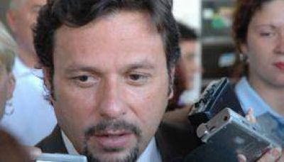 Eliminar�an dobles candidaturas y habr�a una sola reelecci�n para intendentes
