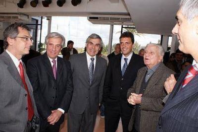 Sergio Massa abri� una Escuela de Gobierno: Jos� Eseverri y Liliana Schwindt fueron el primer d�a