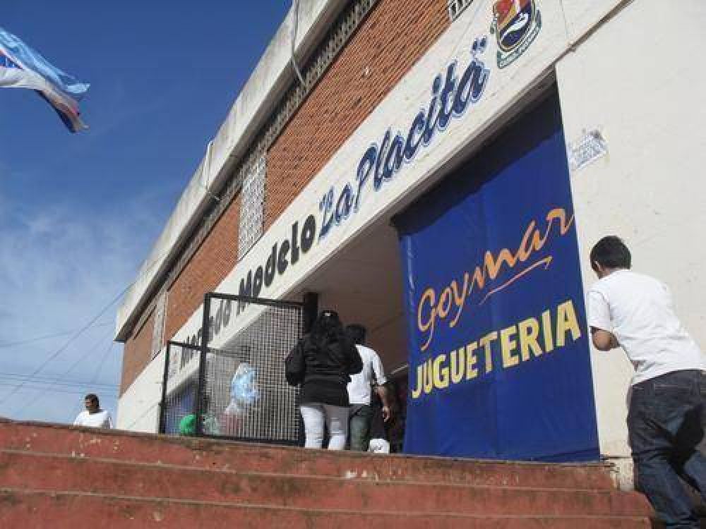 Las ventas de la Placita, amenazadas por La Salada
