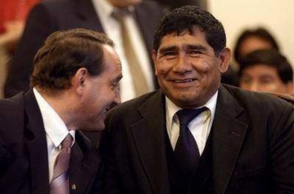 Andalgal�: Perea seguir� gozando de superpoderes