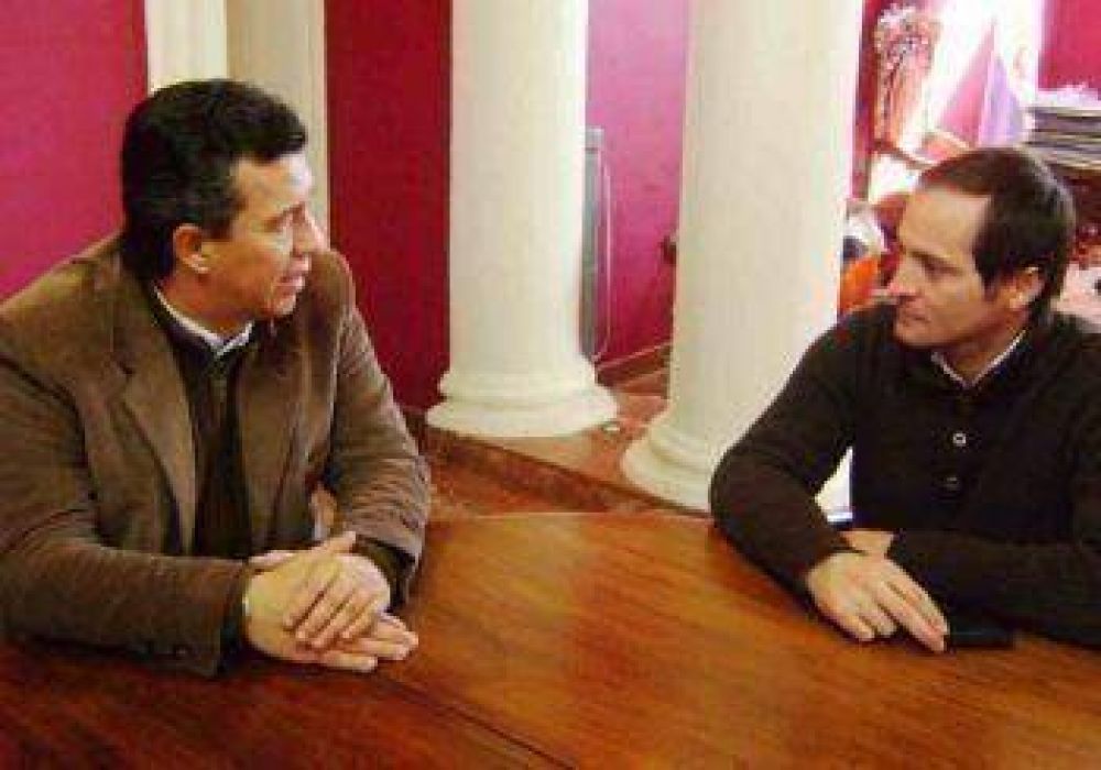 Aguilar y Camau Esp�nola se reunieron para intercambiar experiencias de gesti�n