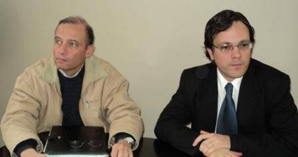 Ultimo momento: OPOSICION CITARA A FUNCIONARIOS POR EL ESCANDALO DE WARNES