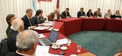 La Provincia de Salta emitir� tarjetas para todos sus programas alimentarios
