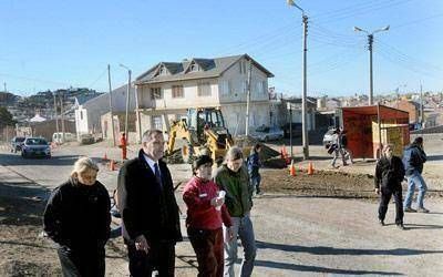 Supervisan trabajos en la 10 de Noviembre