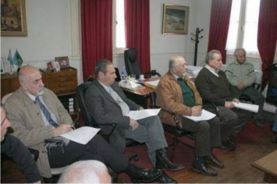 En defensa de nuestras islas  La Comisi�n Pro Defensa de L�mites llev� a cabo su primera reuni�n