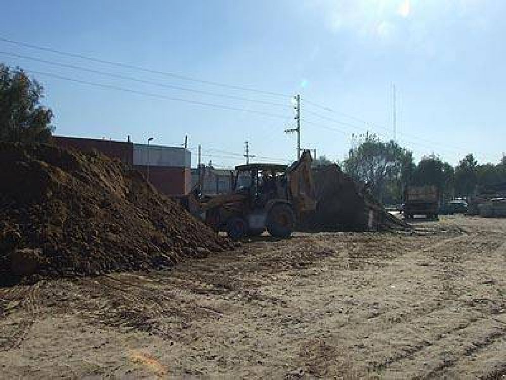 LOMAS | ESTAR EN RECONDO Y CAMINO NEGRO Se retras la construccin del nuevo centro de salud en Lomas