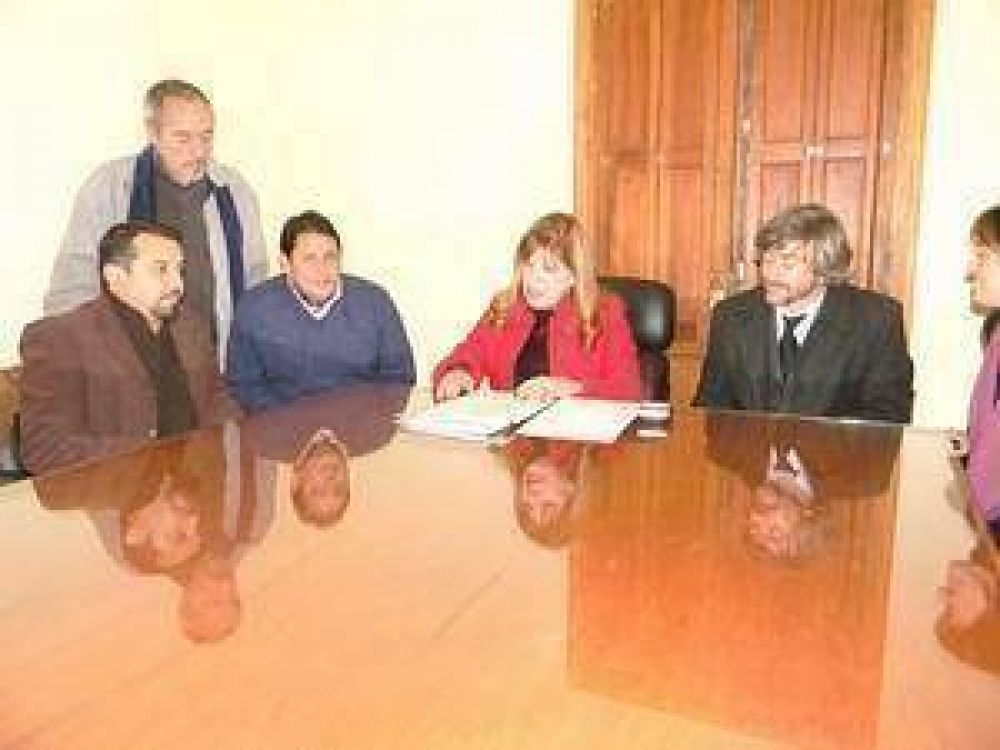 La senadora Quintela fue recibida por colegio de abogados de la provincia