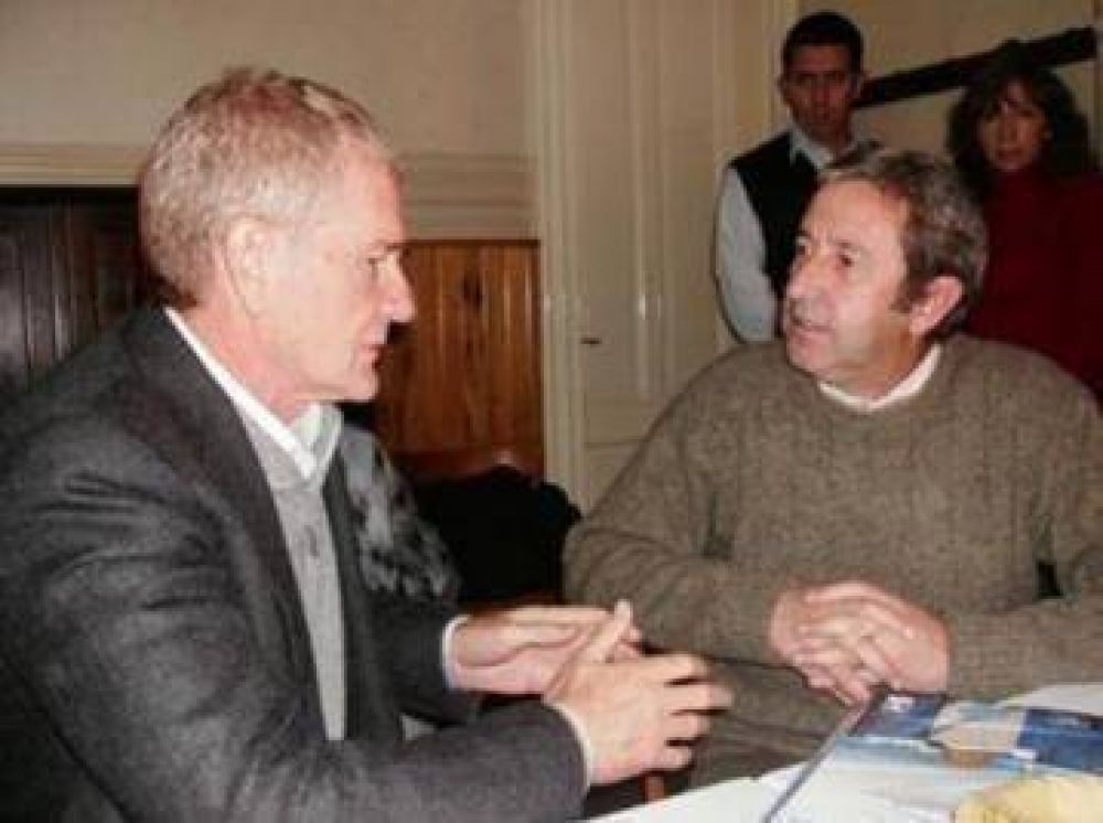 Cobos y De Narv�ez coincidieron ayer en Tres Arroyos