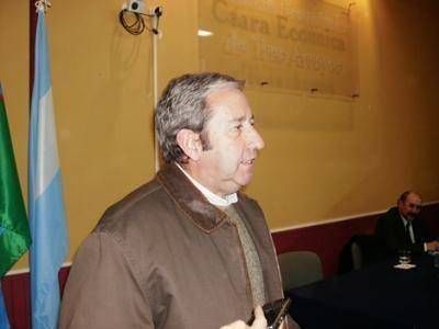 C�mara Econ�mica colmada con Cobos