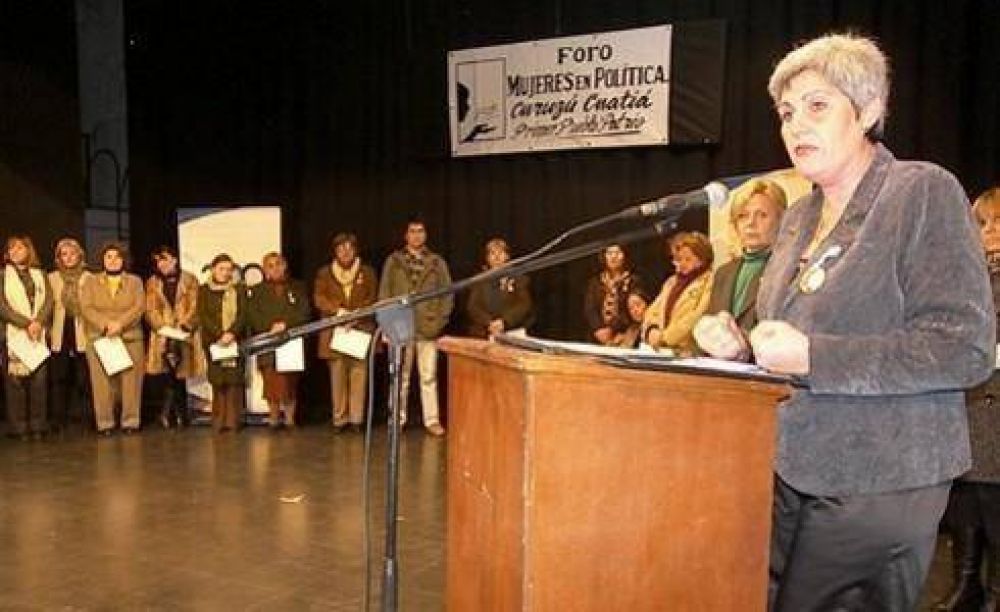 Graciela Rodr�guez recibi� una distinci�n por su labor pol�tica 