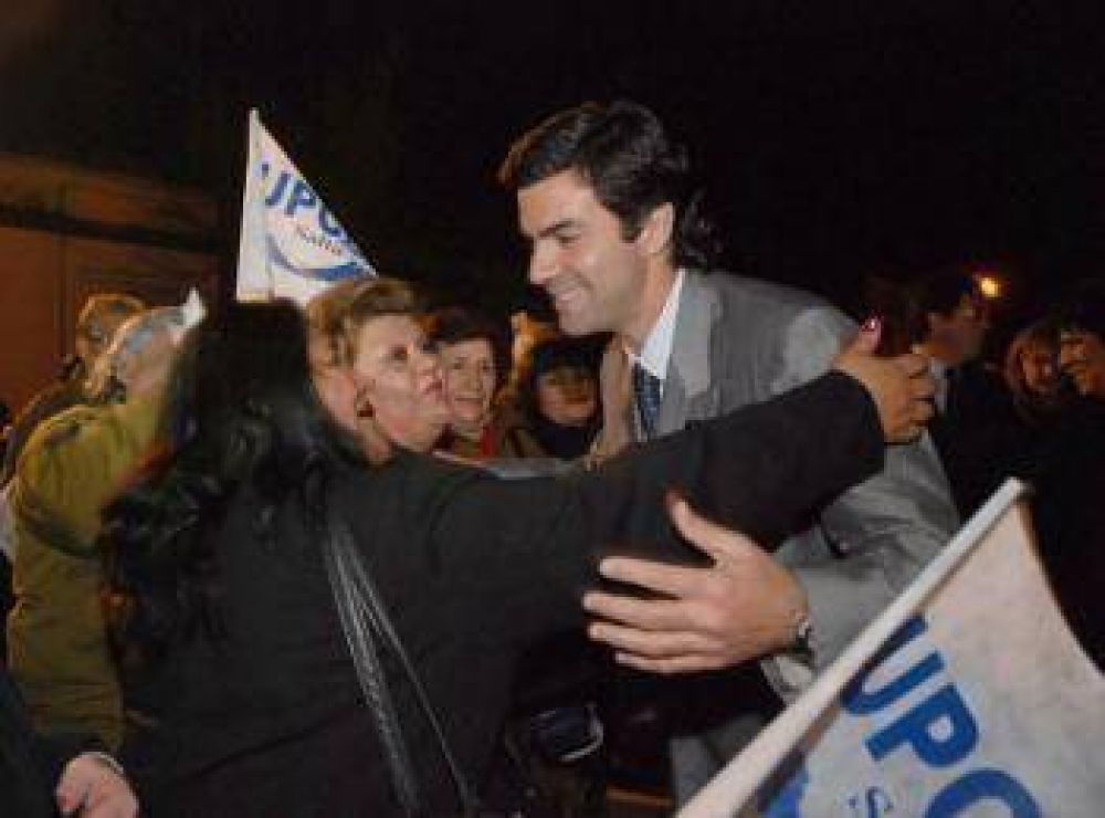 El Gobernador Urtubey  inaugur� la primera sede de UPCN del interior