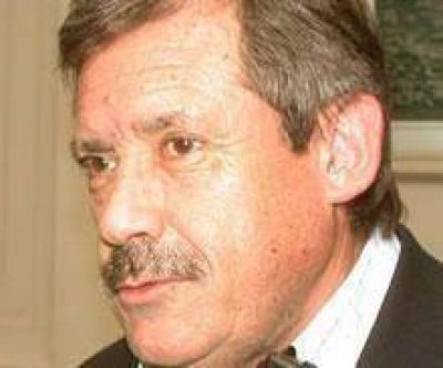 Maestro: Sobre el gobierno de Das Neves, �ac� hay grandes sospechas de corrupci�n"