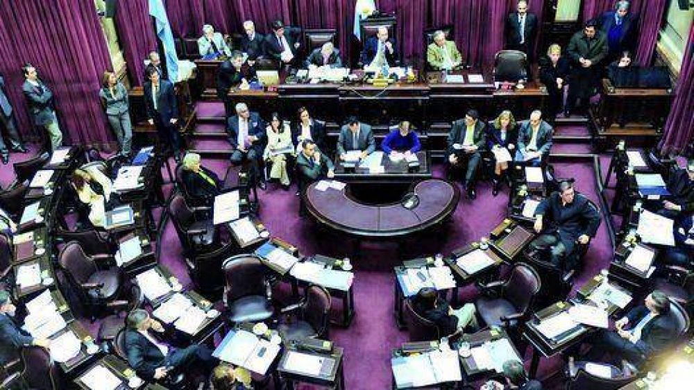 Con mucha caja, Kirchner apuesta al gasto y a la cosecha de aliados