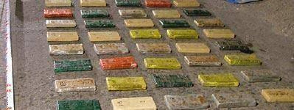 ALLANAMIENTO EN TRANSRADIO Seis detenidos y 800 kilos de marihuana secuestrada en Echeverr�a