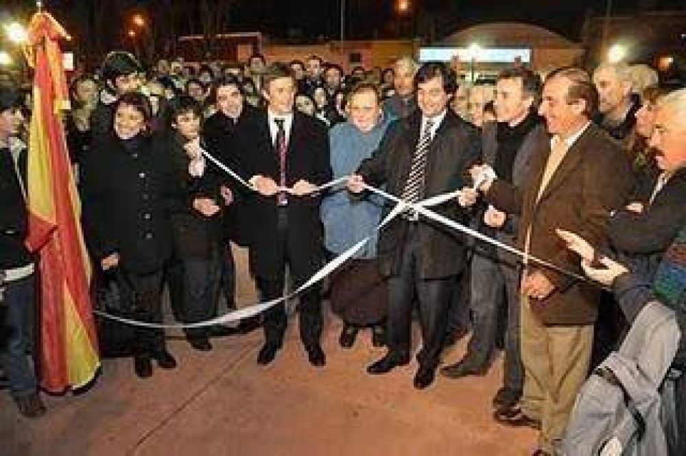 Inauguraron las reformas y puesta en valor de la Plaza Espa�a