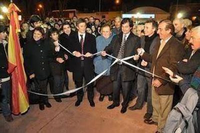 Inauguraron las reformas y puesta en valor de la Plaza Espa�a
