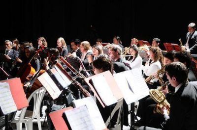 Carlos Paz: La Hotelera celebr� sus 40 a�os con un concierto de la Orquesta Sinf�nica