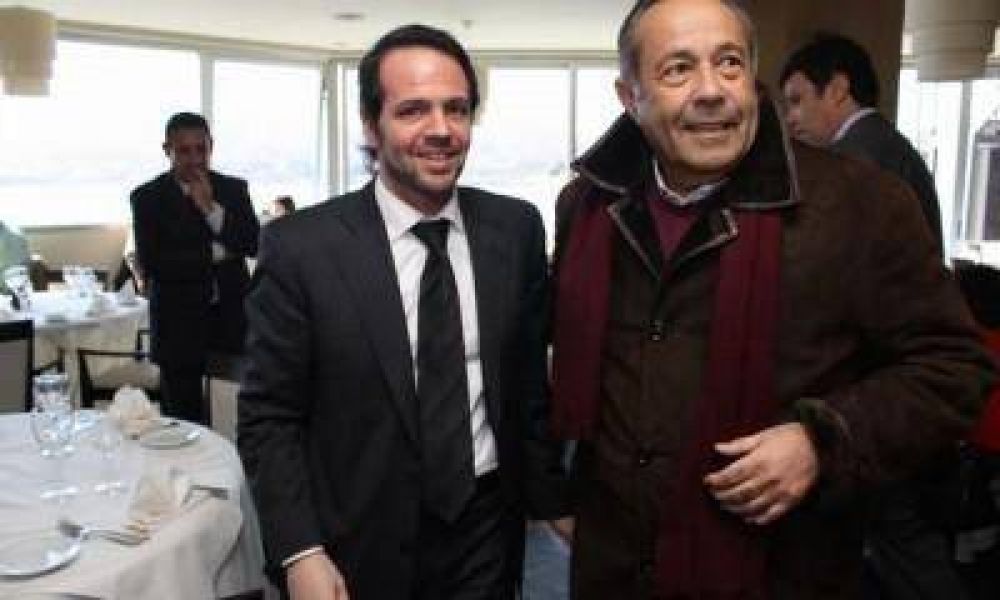 Racconto se abre cada vez m�s del Gobierno