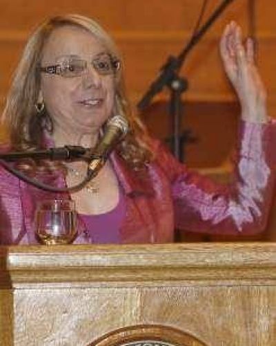 "Hay pobreza cuando los recursos se distribuyen entre unos pocos"