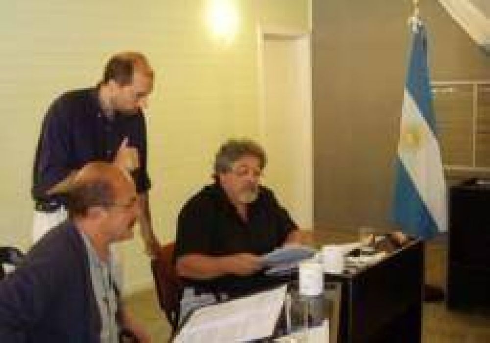 La UVAC critica el pr�stamo que quiere pedir Alonso