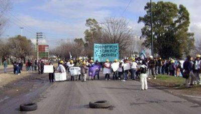 Plan de lucha Corte de ruta en defensa de las fuentes de trabajo