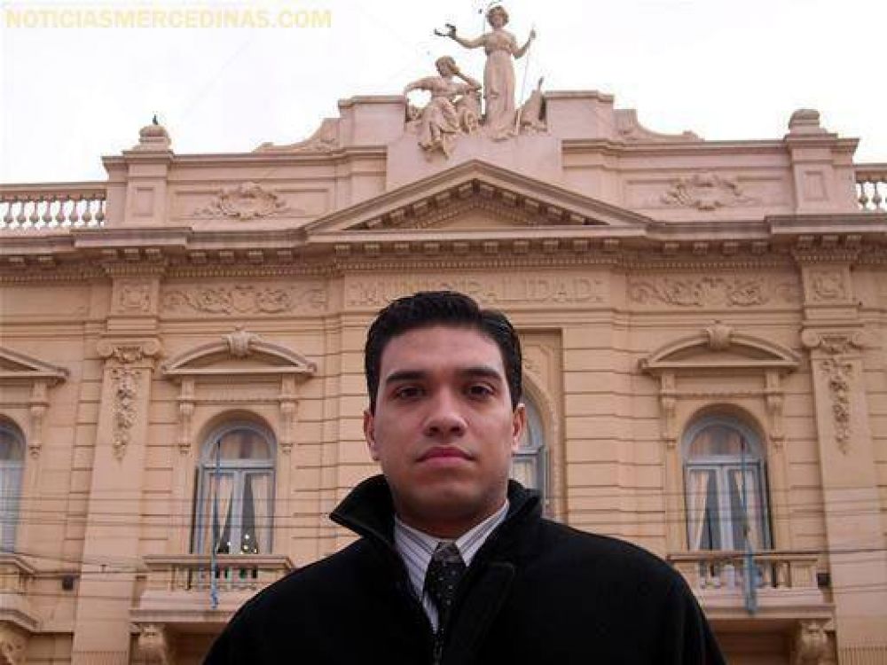 El concejal Banchiero lament� no haber podido asumir, como esperaba, en el Centro de Referencia