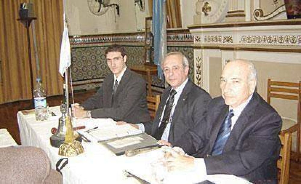 Reuni�n de camarader�a en Rotary Avellaneda