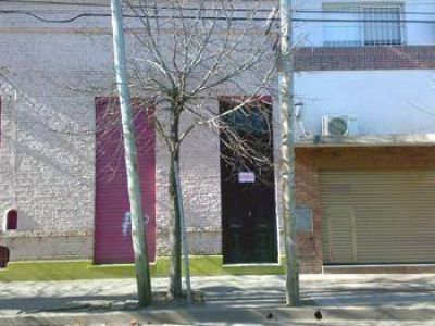 Sin elementos de seguridad El municipio clausur� un boliche clandestino en calle Moreno