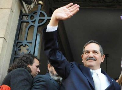 La Justicia allan� el camino para un tercer mandato de Alperovich