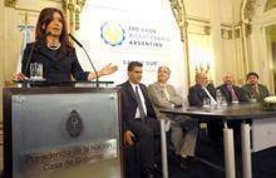Firman el contrato para el Gasoducto del NEA