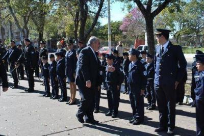 El gobernador ratific� el compromiso para lograr una polic�a �gil y moderna 