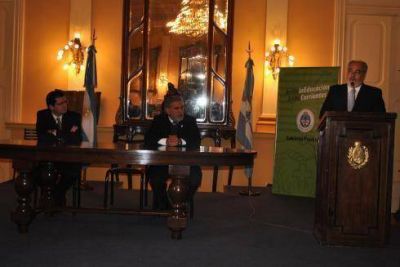 Se reglament� la titularizaci�n docente que beneficiar� a unos 7 mil educadores 