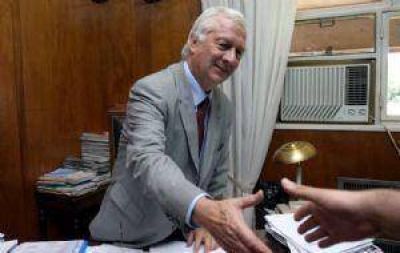 La nombran defensora sin tener aprobado el examen de la Magistratura