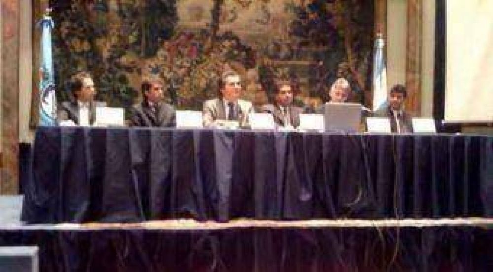 Presentaron un fideicomiso para financiar obras el�ctricas